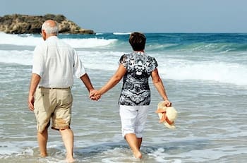 Viajes con descuento para adultos mayores: el programa estatal que subsidia hasta el 70% para viajar por Chile