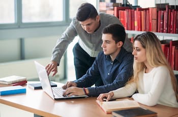 ¿Vas a entrar o estás en la universidad? Estos son los beneficios que podrías tener