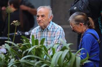 Gobierno de Chile entrega $224.000 a personas de la tercera edad que sean extranjeras: deben cumplir con estos 4 requisitos