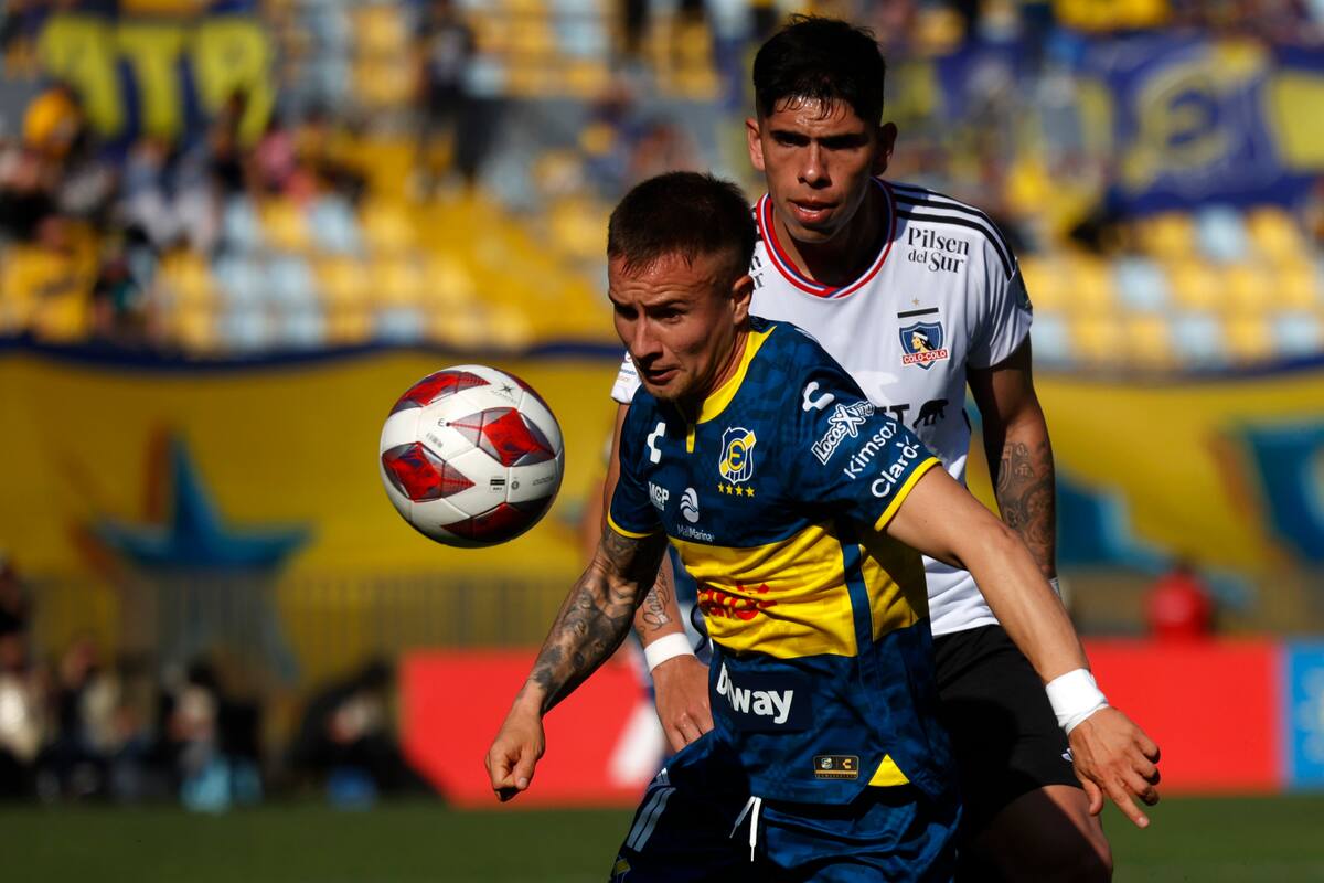 Benjamín Berríos en el partido de Everton ante Colo Colo en Viña del Mar