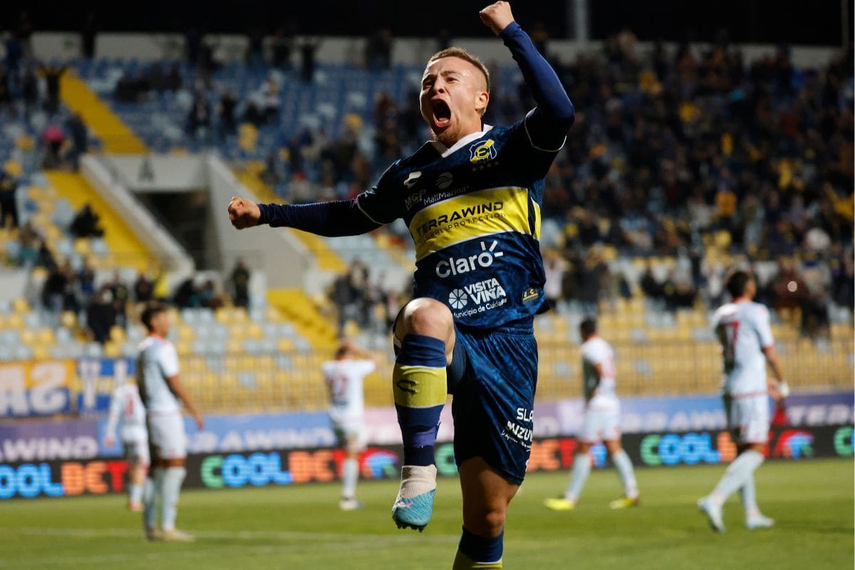 Benjamín Berríos con Everton en el Campeonato Nacional.