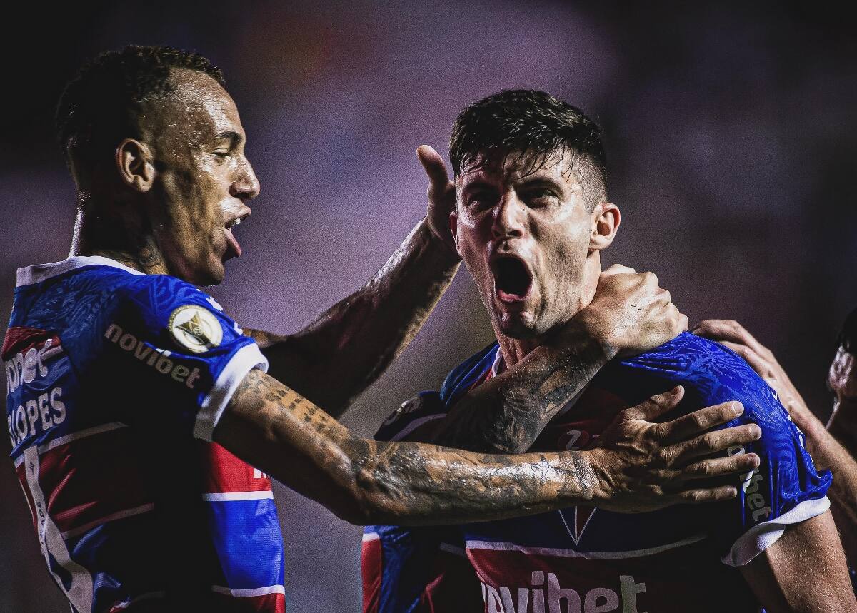 fue citado a La Roja debido a su buen momento en Brasil.
