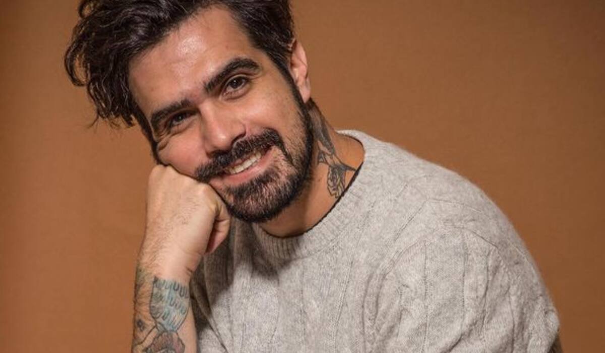 es un reconocido chef chileno, dueño del restaurant llamado Demencia.