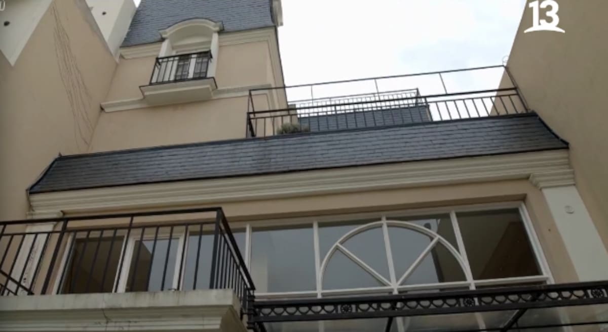 Su casa de cuatro pisos. Créditos: Canal 13.