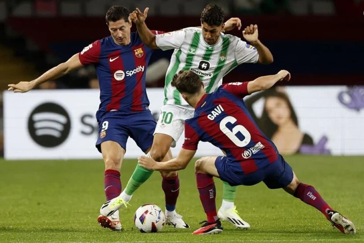 recibe al Barcelona por La Liga.