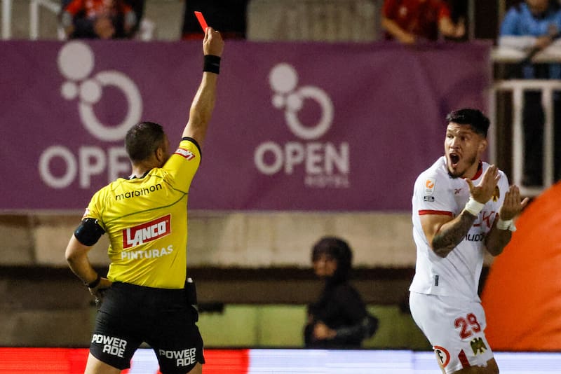 Fue expulsado ante Limache. Foto: Aton.