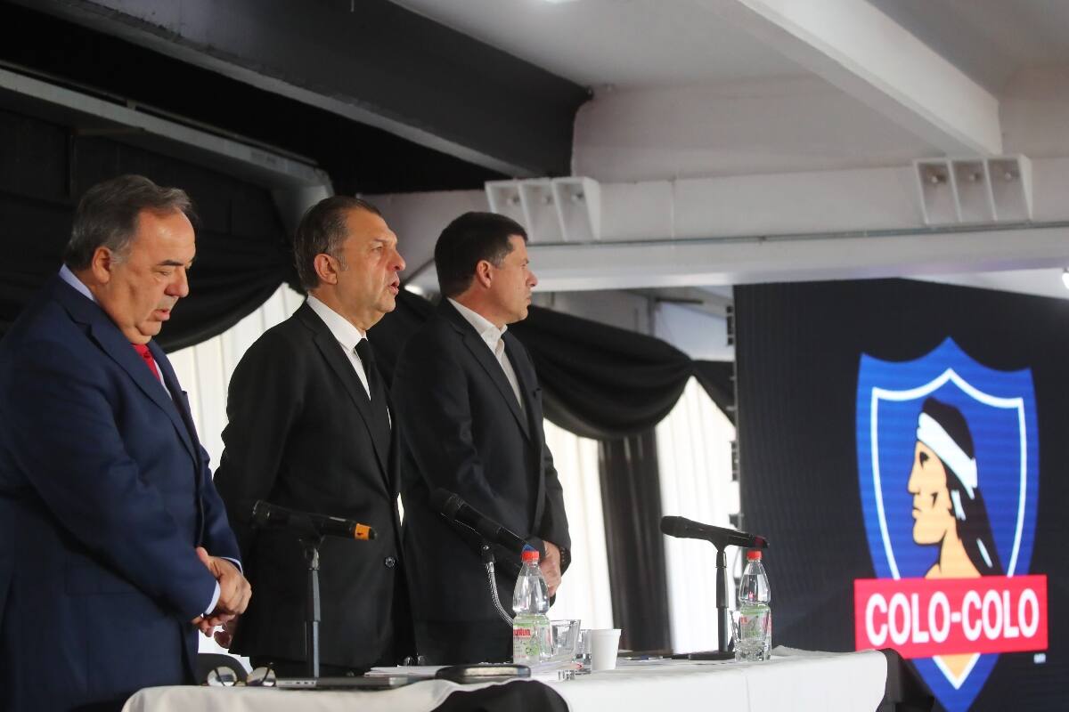 La dirigencia de Colo Colo mira de reojo la conformación del plantel 2026