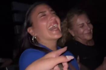 El divertido registo de Blue Mary y su madre en una montaña rusa