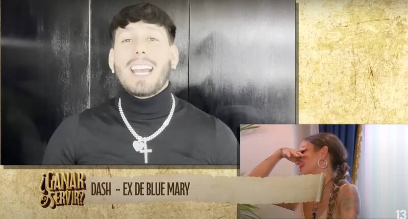 Blue Mary recibe mensaje de Dash.