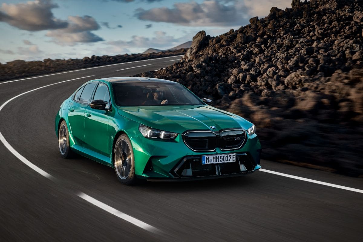 BMW reconoció que algunos de sus trabajadores participaron en la venta ilegal de autos a Rusia