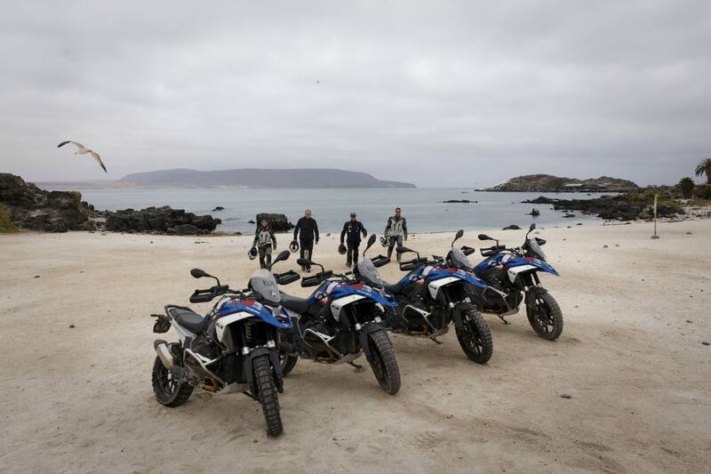 Cuatro experimentados pilotos subieron el Nevado Ojos del Salado para probar la nueva BMW R 1300 GS.