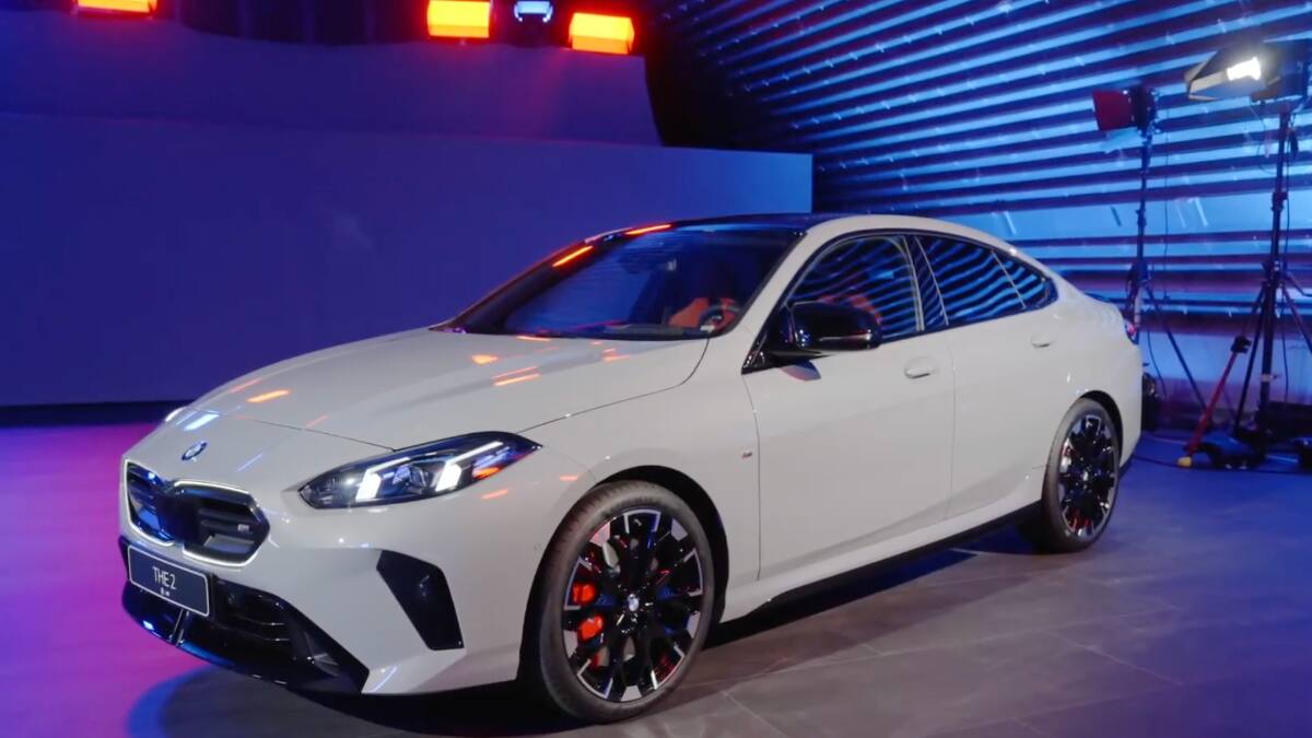 BMW presenta en Chile un auto que se puede estacionar desde el celular