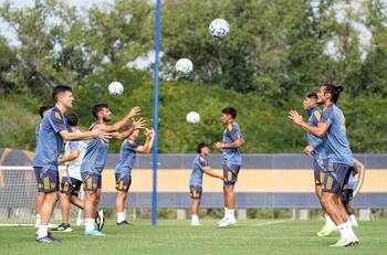 Carlos Palacios y Ander Herrera compartieron mediocampo en un nuevo amistoso de Boca Juniors