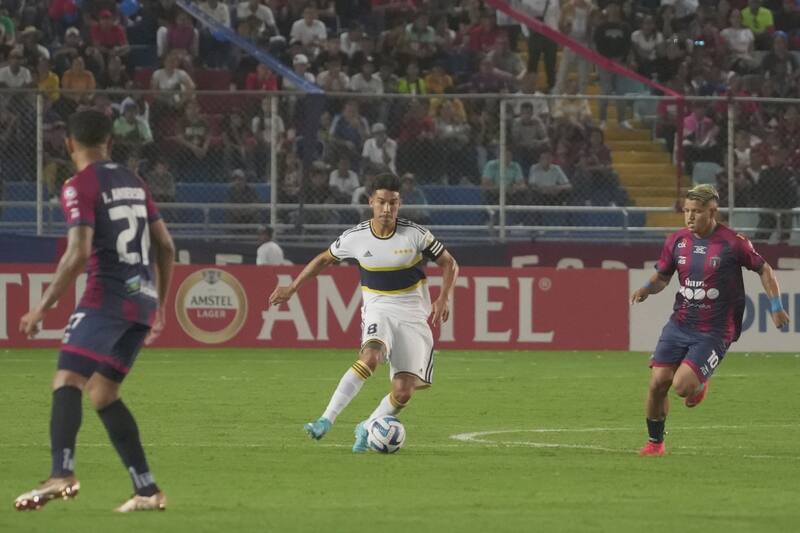 Boca Juniors pasó una noche complicada en Venezuela. Crédito: @BocaJrsOficial.