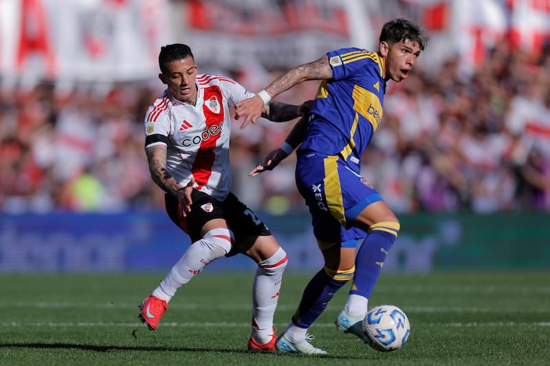 Ambos clubes quieren asegurar su participación en la próxima fase de grupos de la Copa Libertadores. Foto: EFE