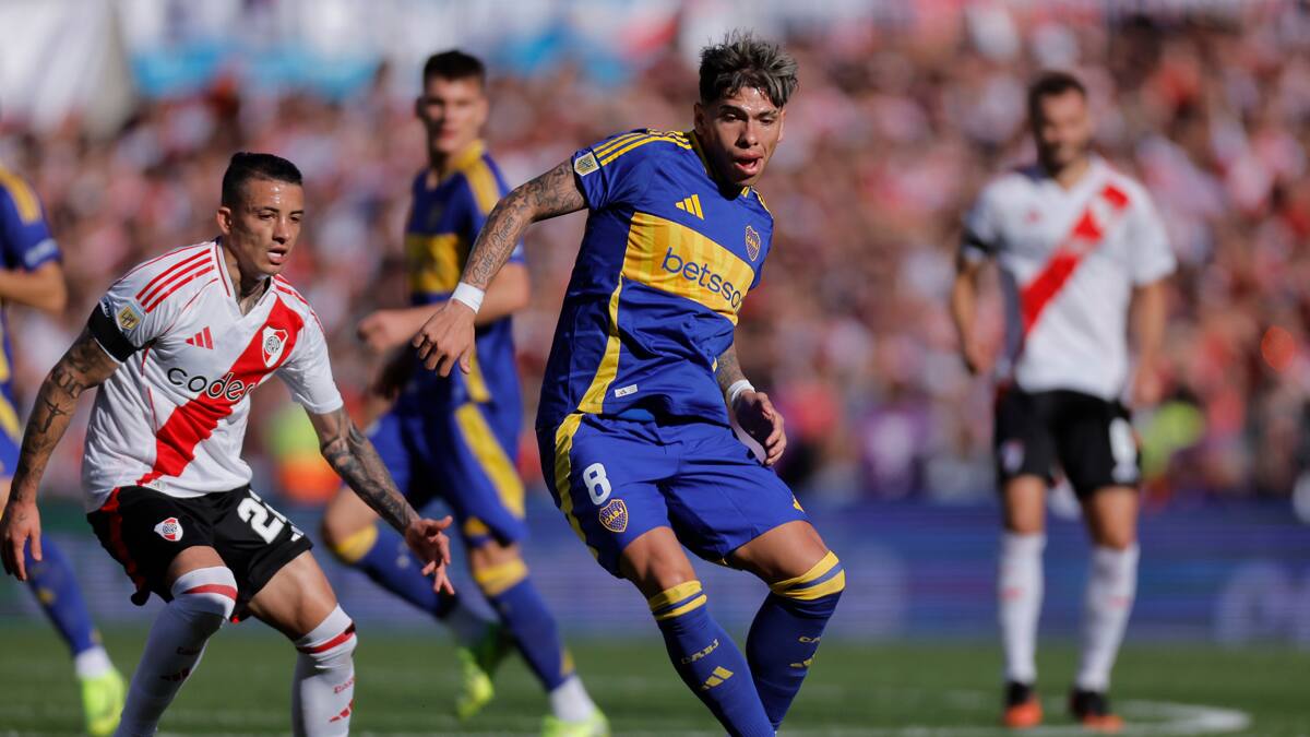Presencia chilena: las formaciones que preparan Boca Juniors y River Plate para el Superclásico