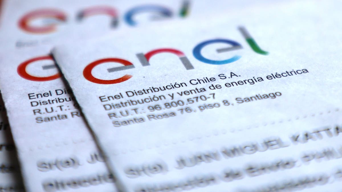 Ministro de Energía anunció alzas en el precio de la luz: Gobierno subsidiará hasta un 30%