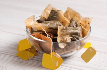 No las botes: estos son 7 trucos con los que puedes aprovechar las bolsas de té