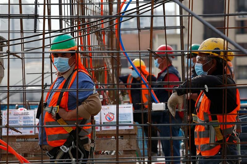 El Bolsillo Electrónico de Emergencia se usa para comprar materiales de construcción.