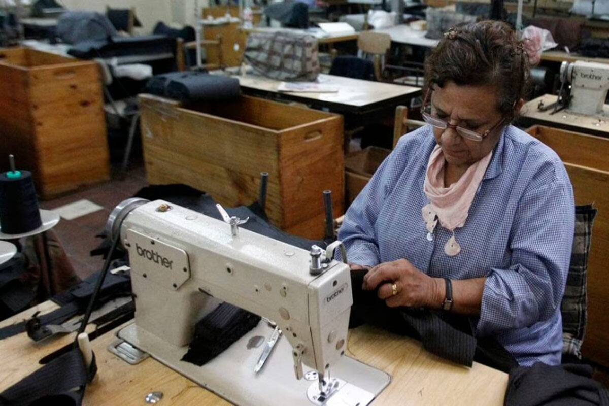 El Bono al Trabajo de la Mujer es entregado por el Sence. Créditos: ATON