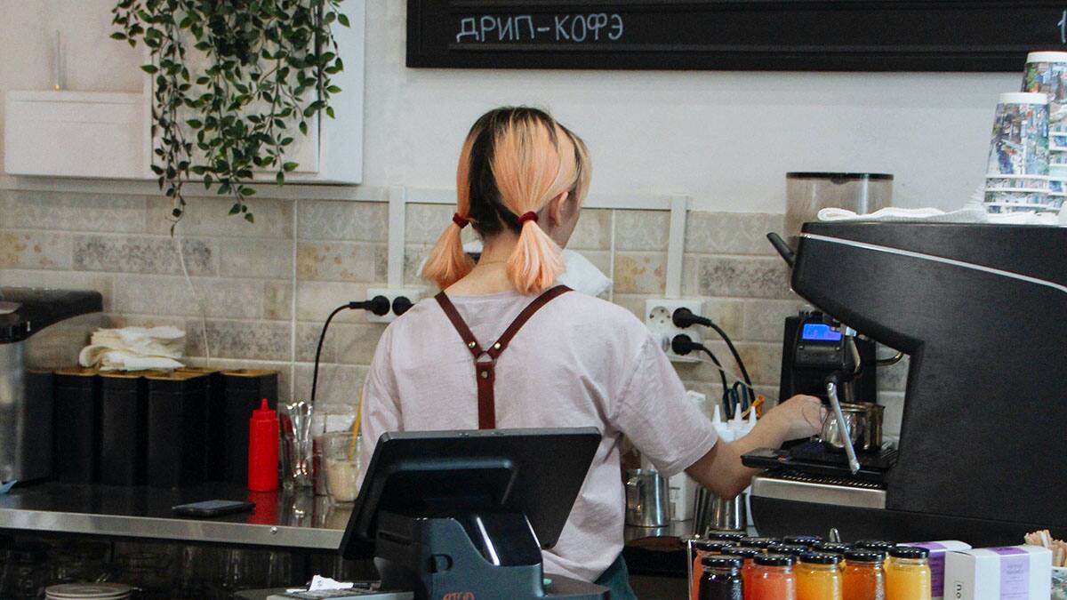 Rayén VR, trabajadora social, explica cómo postular al Bono al Trabajo de la Mujer: “El primer requisito es pertenecer al 40% de la población más vulnerable”