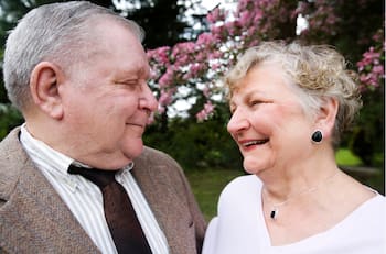 Los matrimonios que celebren su 50° aniversario pueden obtener 425 mil pesos