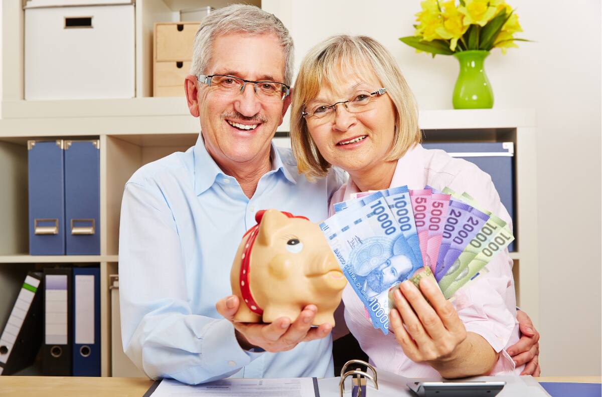 Parejas de adultos mayores que viven juntos pueden recibir más de $400.000 del IPS: Solicítalos así