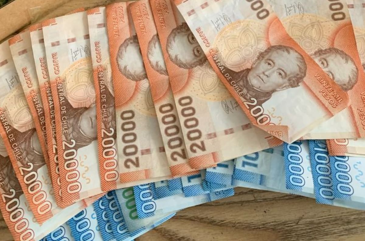 Parejas de adultos mayores que vivan juntos y cumplan CINCO requisitos pueden recibir más de $440.000 del IPS