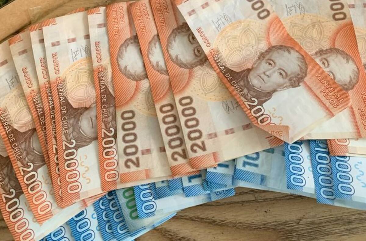 Parejas casadas de adultos mayores pueden recibir más de $400.000 del IPS si cumplen estos requisitos