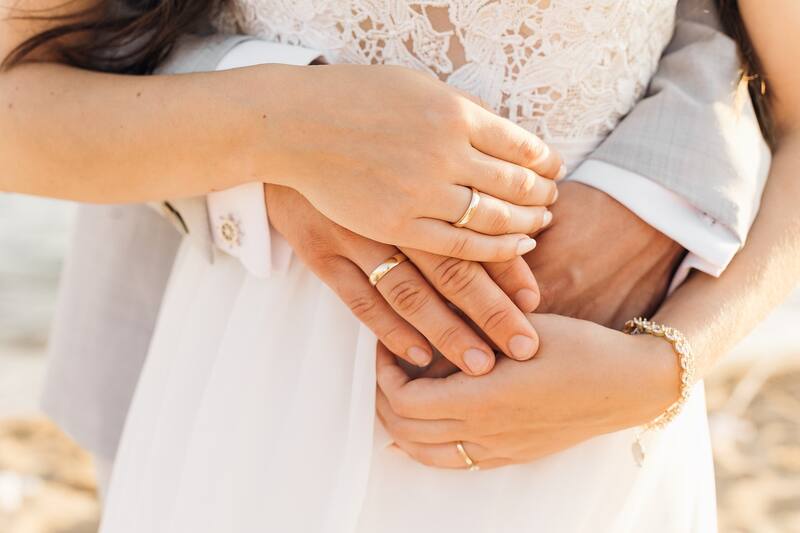 Es un aporte que otorgan las Cajas de Compensación por mérito a los años de matrimonio.