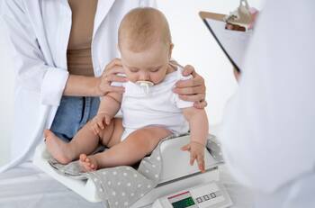 Bono Control Niño Sano entrega hasta $10.000 mensuales: revisa cómo lo puedes cobrar