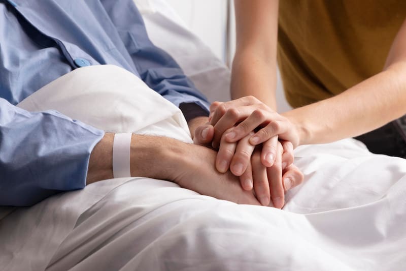 El beneficio entrega un pago mensual para quienes se dedican al cuidado no remunerado de personas con una discapacidad severa.