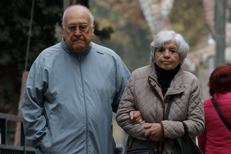 Si cumples con cualquiera de dos requisitos, podrás solicitar este beneficio estatal.