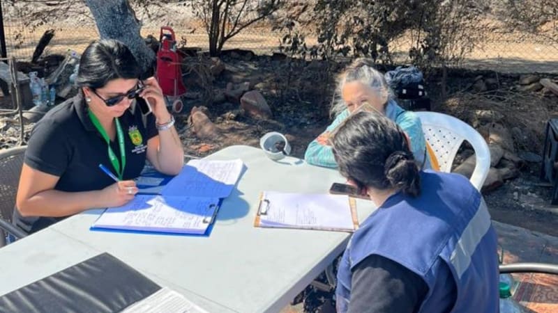 El equipo del Ministerio de Desarrollo Social se encuentra desplegado en la zona centro sur para completar la Ficha Básica de Emergencia.