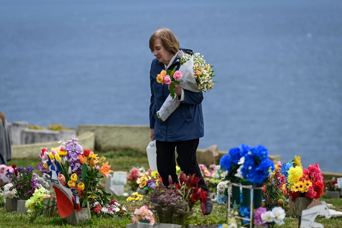 El beneficio busca aportar a pagar los gastos funerarios de la pareja que partió recientemente.