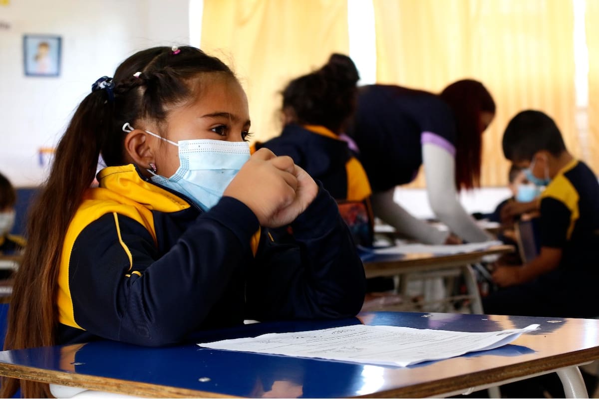 El Bono por Logro Escolar está dirigido a estudiantes en situación de vulnerabilidad social.