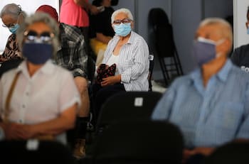 ¿Cuáles son los beneficios que reciben los adultos mayores?