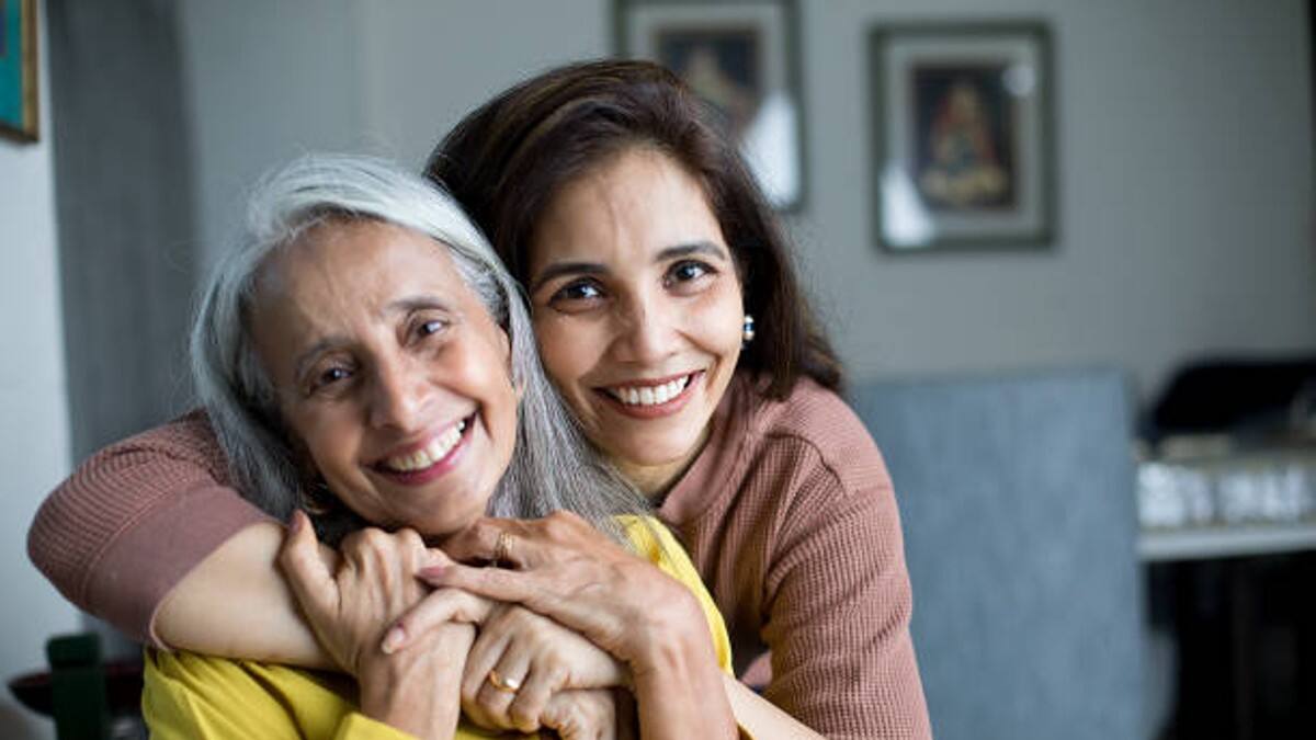 Madres pensionadas pueden recibir hasta $165 mil por cada hijo con este beneficio