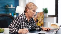 Obtén $90 mil vitalicios si trabajaste en alguna de estas instituciones públicas