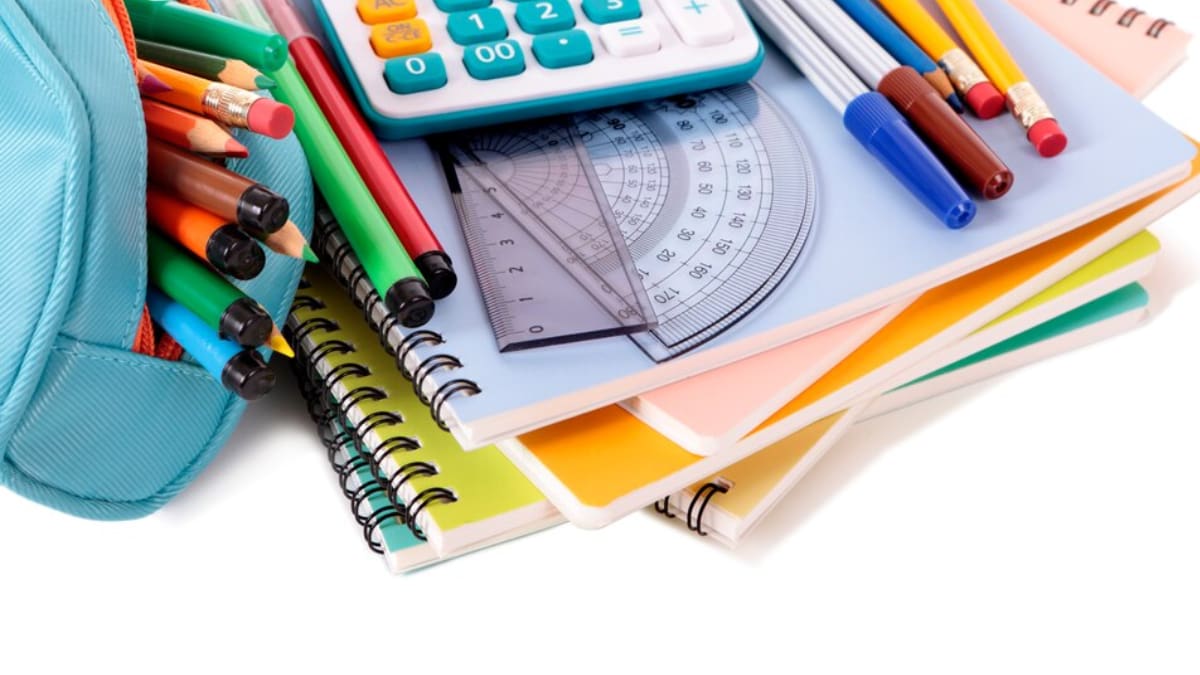 ¿Cómo puedo acceder a los útiles escolares gratuitos de Junaeb?
