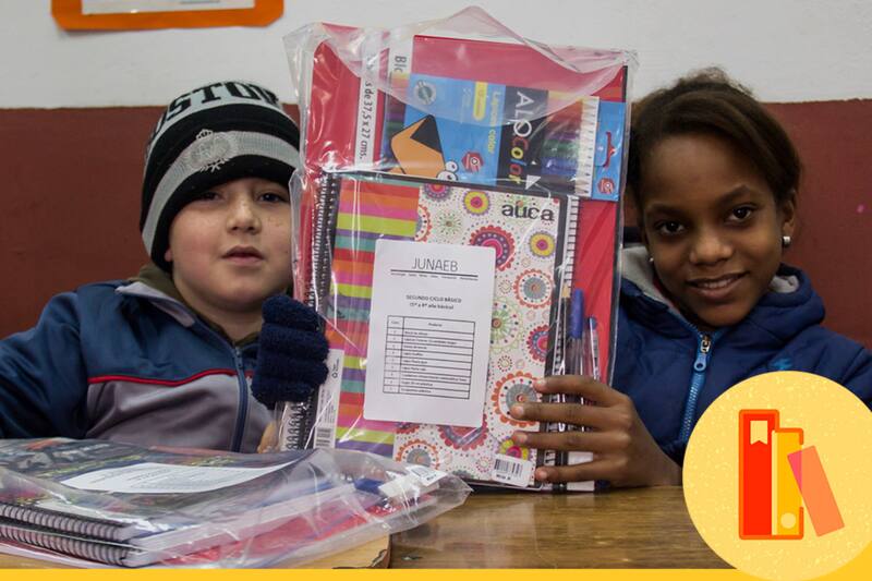 Cada set incluye diferentes materiales, estando estos kits diferenciados por nivel educacional.