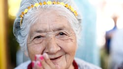 Bonos para adultos mayores: ¿Cuánto entregan y qué requisitos tiene cada uno?