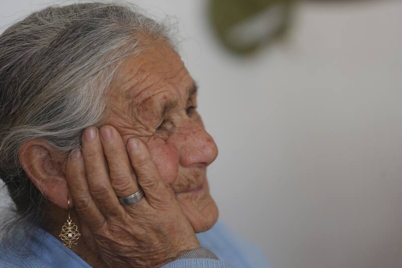 Conoce los siete bonos para adultos mayores. Créditos: ATON.