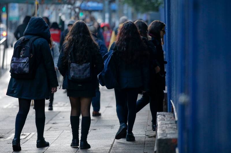 Conoce todos los beneficios que entrega el Estado a estudiantes. Créditos: ATON.