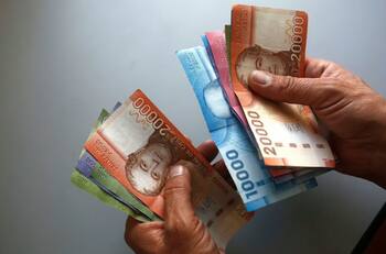 Bonos para familias: Revisa si puedes recibir alguno de estos 6 aportes y cuánto dinero otorgan