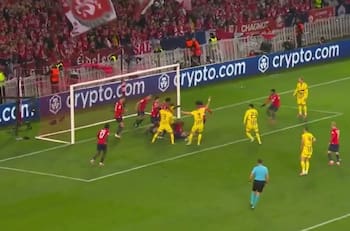 Ver para creer: el insólito “casi gol” que se dio este miércoles en la Champions League