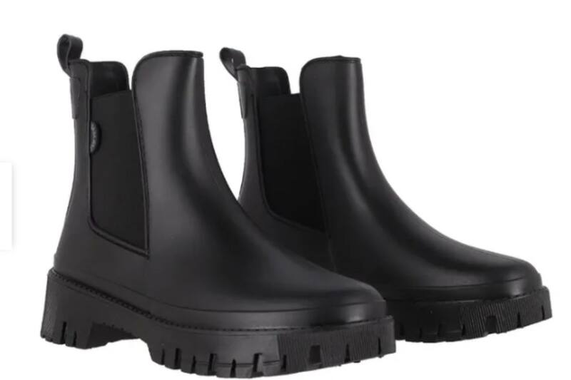 Un calzado casual pero ideal para los días de lluvia.
Créditos: Falabella.