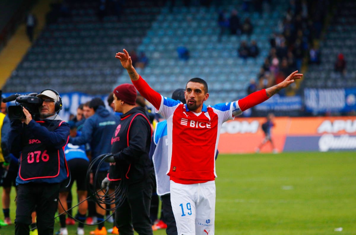 La UC sigue de fiesta: golea a Huachipato y recupera terreno en la Liga de Primera