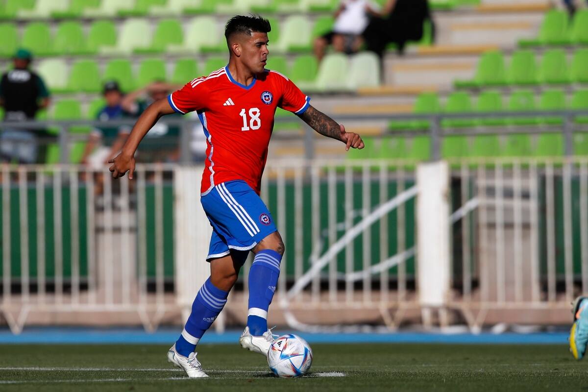 Brandon Cortés tiene doble nacionalidad. Ha jugado por inferiores de La Roja.