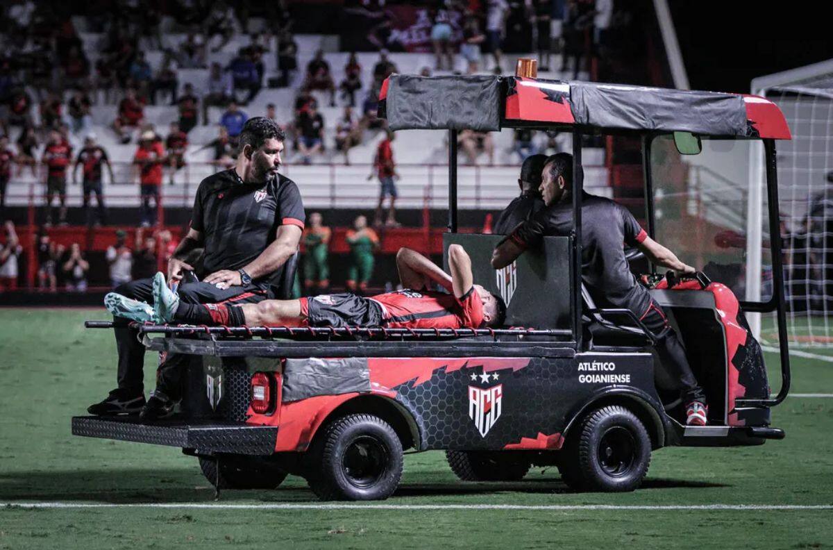 Desolación en el equipo de Ángelo Araos por la gravísima lesión del chileno: “Es una fatalidad, aún no lo asimilamos”